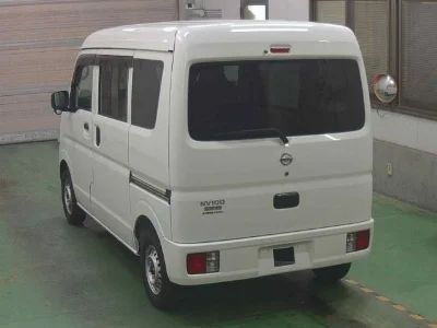 NISSAN CLIPPER VAN