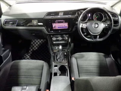 VOLKSWAGEN GOLF TOURAN