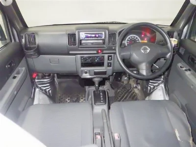NISSAN CLIPPER VAN