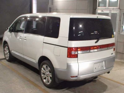 MITSUBISHI DELICA D5