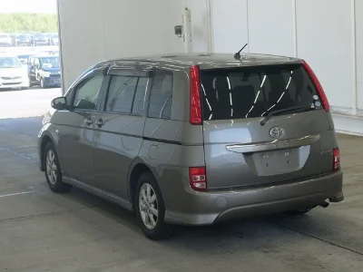 TOYOTA ISIS