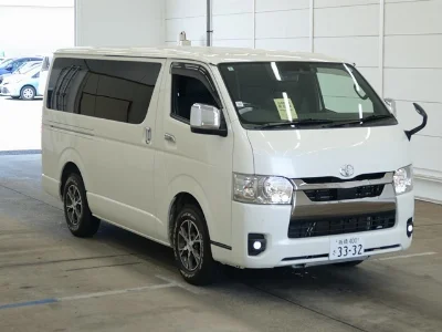 TOYOTA HIACE VAN