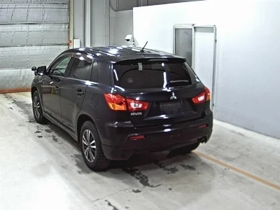 MITSUBISHI RVR
