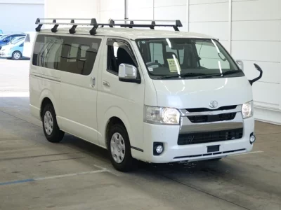 TOYOTA HIACE VAN