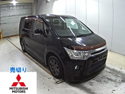 MITSUBISHI DELICA D5