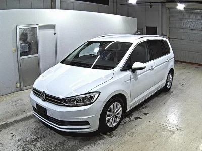 VOLKSWAGEN GOLF TOURAN