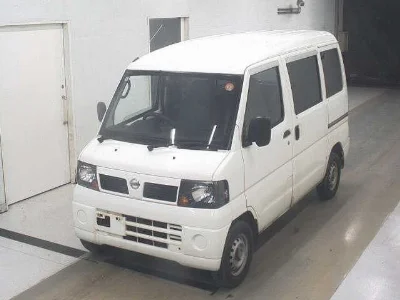 NISSAN CLIPPER VAN