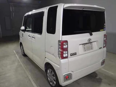 TOYOTA PIXIS MEGA