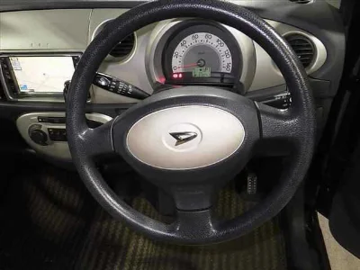 DAIHATSU MOVE LATTE