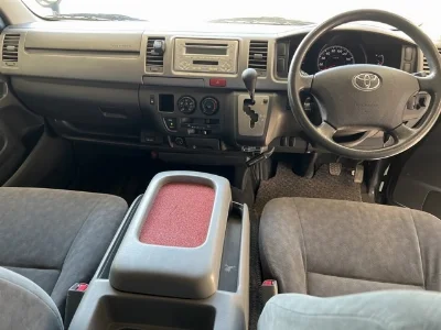 TOYOTA REGIUS ACE VAN