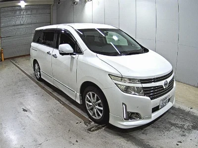 NISSAN ELGRAND