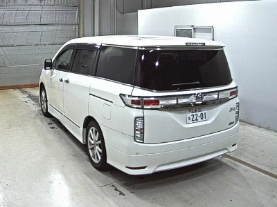 NISSAN ELGRAND