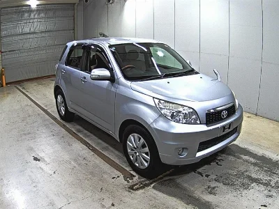 TOYOTA RUSH