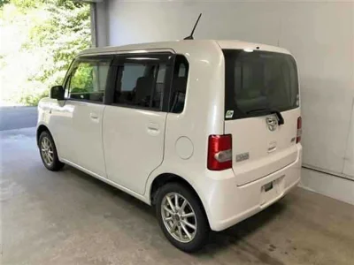 TOYOTA PIXIS SPACE