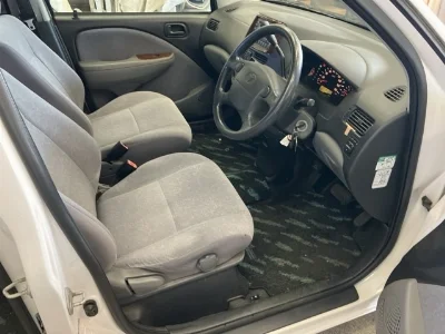 TOYOTA RAUM