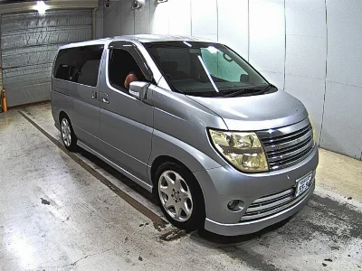 NISSAN ELGRAND