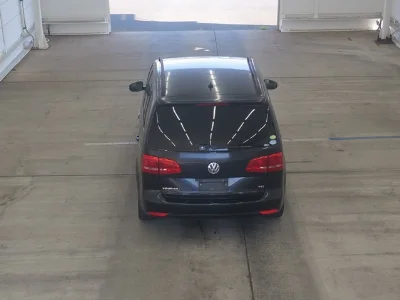 VOLKSWAGEN GOLF TOURAN