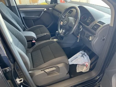 VOLKSWAGEN GOLF TOURAN
