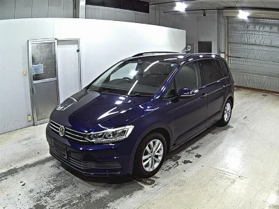VOLKSWAGEN GOLF TOURAN