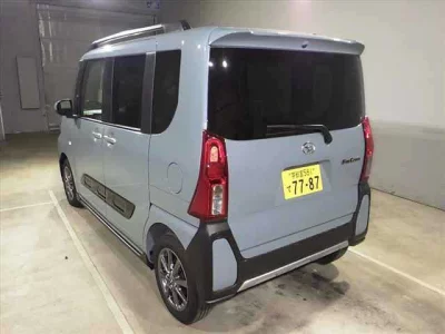 DAIHATSU TANTO FUN CROSS