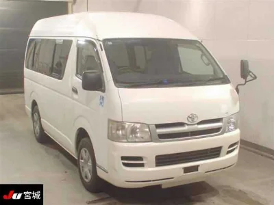 TOYOTA HIACE VAN
