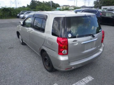 TOYOTA RAUM