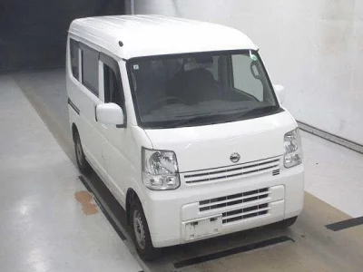 NISSAN CLIPPER VAN
