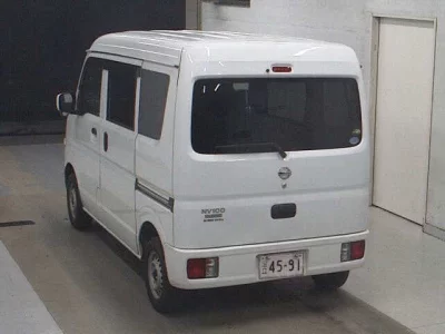 NISSAN CLIPPER VAN