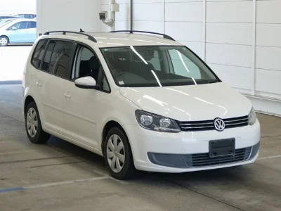 VOLKSWAGEN GOLF TOURAN