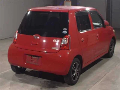 DAIHATSU ESSE