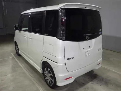 NISSAN ROOX