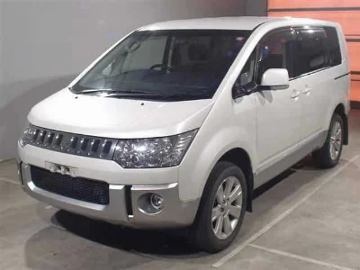 MITSUBISHI DELICA D5
