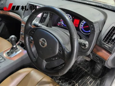 NISSAN SKYLINE