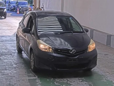 TOYOTA VITZ