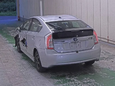 TOYOTA PRIUS PHV