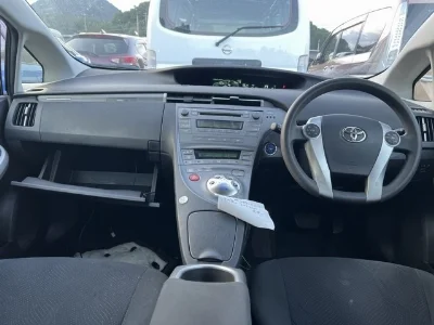 TOYOTA PRIUS PHV