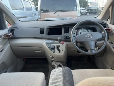 TOYOTA ISIS