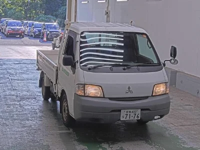 MITSUBISHI DELICA WAGON