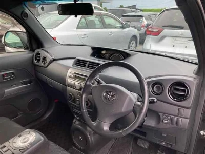 TOYOTA BB