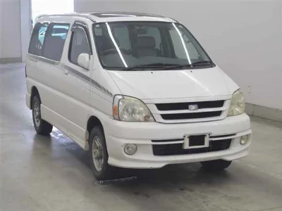 TOYOTA HIACE REGIUS