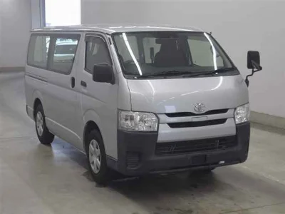 TOYOTA HIACE VAN