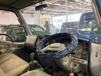 MITSUBISHI CANTER