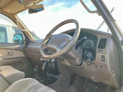 TOYOTA HILUX SURF