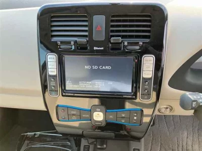 NISSAN LEAF