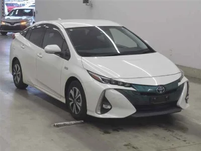 TOYOTA PRIUS PHV