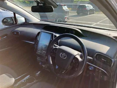 TOYOTA PRIUS PHV