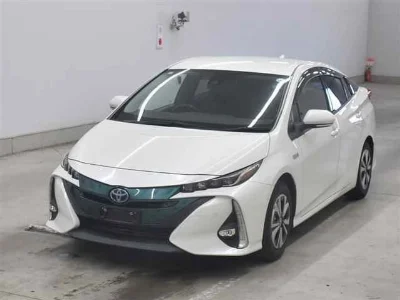 TOYOTA PRIUS PHV