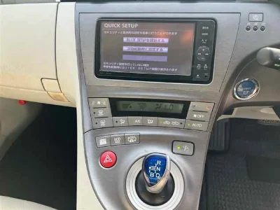 TOYOTA PRIUS PHV
