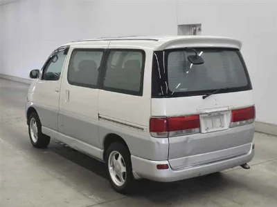 TOYOTA HIACE REGIUS