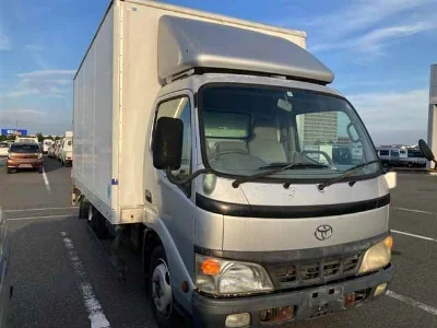 TOYOTA DYNA